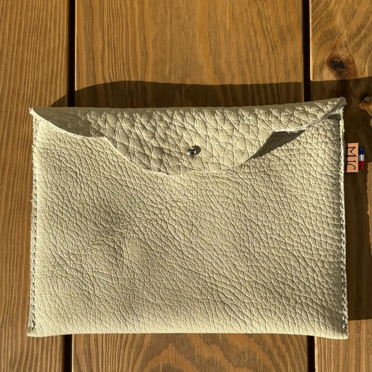 Moyenne pochette en cuir grainé blanc
