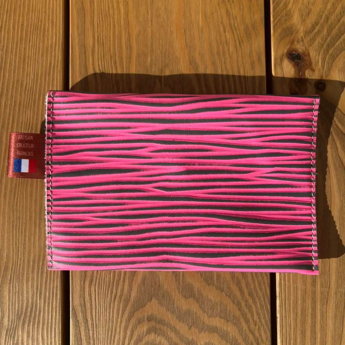 Moyenne pochette en cuir épi rose et noir